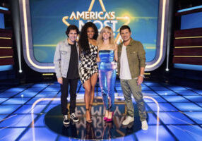 AMERICA'S MOST MUSICAL FAMILY Episode 101 - Pictured: Nick Lachey hosts AMERICA'S MOST MUSICAL FAMILY. With Judges, Ciara, David Dobrik and Debbie Gibson on NICKELODEON. Photo Credit: Bonnie Osborne/Nickelodeon. ©2019 Viacom, International, Inc.  All Rights Reserved.